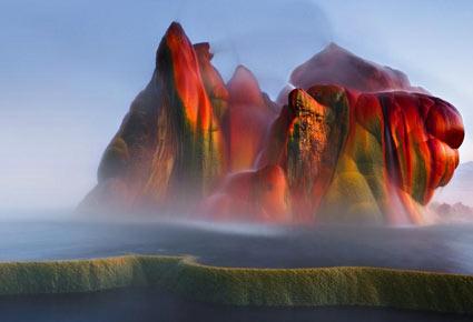 نبع Fly Geyser  عجيبة طبيعية إستثنائية